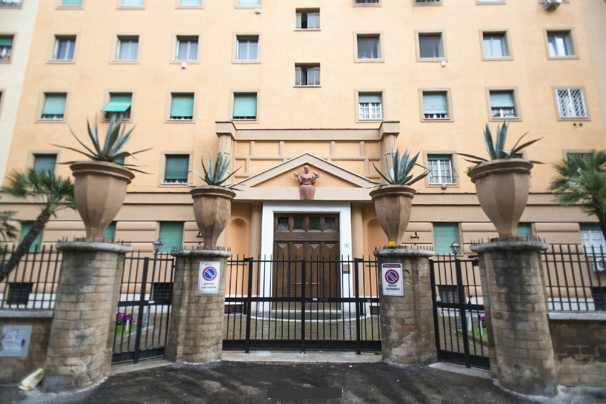 Costantino Secondo Guest House Rome Bagian luar foto